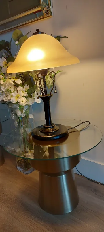 Vintage Table Lamp with Frosted Glass Shade image indicator(4)