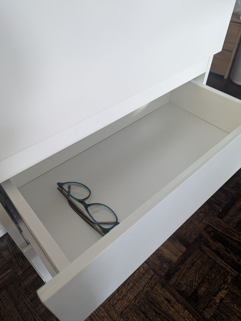 Small 4-Drawer Chest of Drawers - photo 2