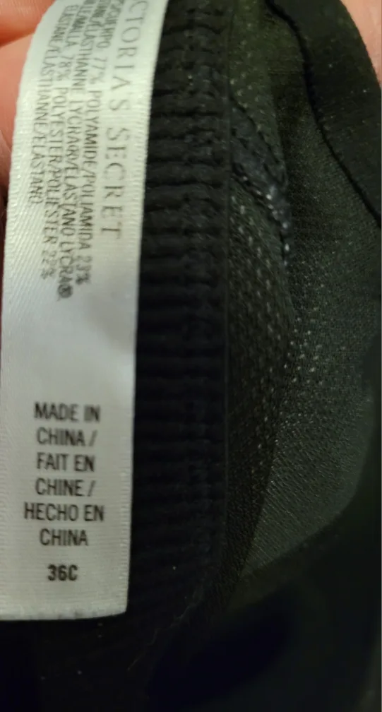 Victoria's Secret Black and White Sports Bra - Size 36C image indicator(2)