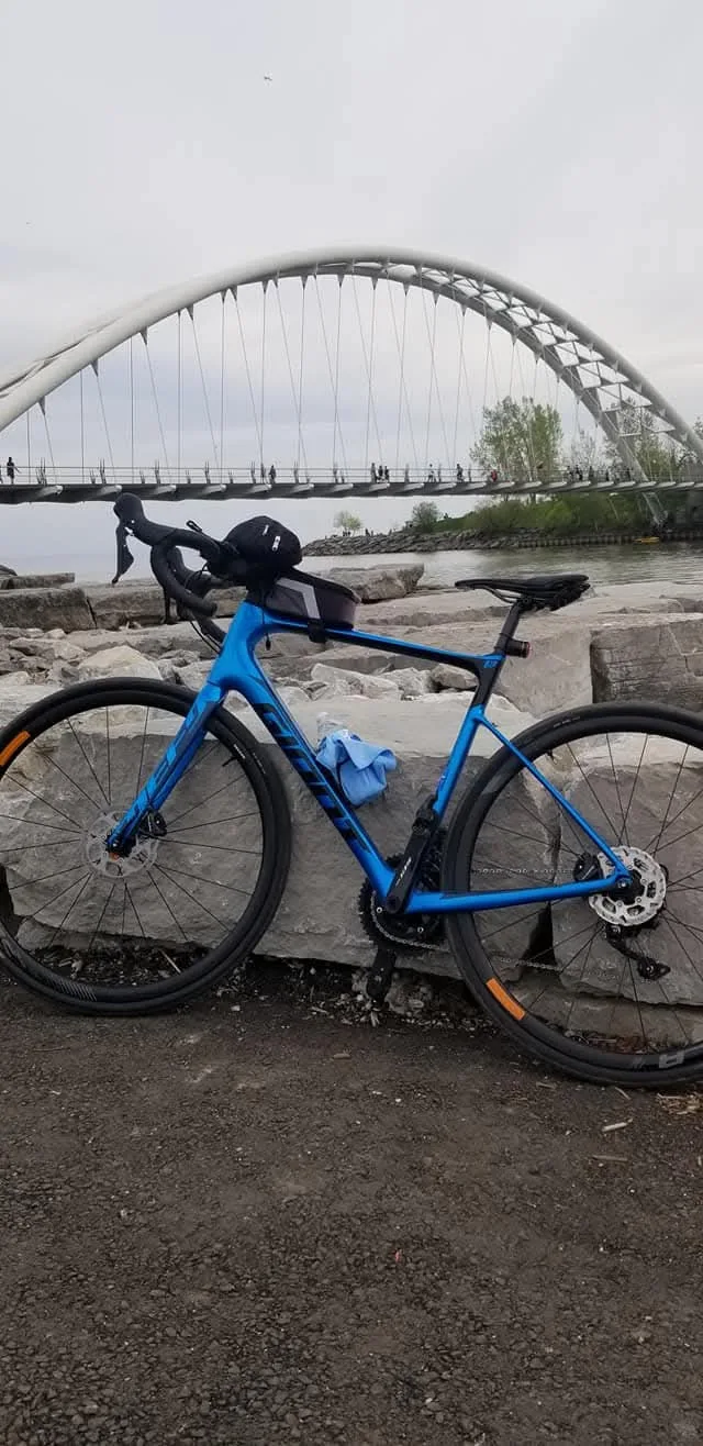 Giant Revolt Advanced 2 Gravel Bike image indicator(3)