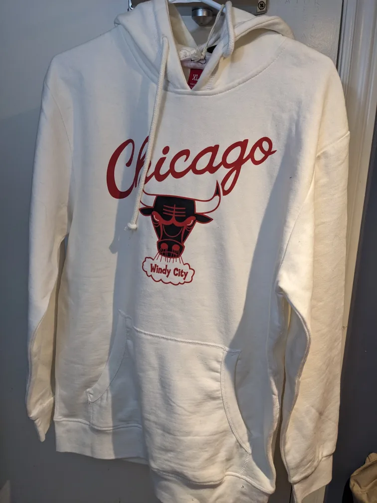 Mitchell & Ness Brand New Chicago Bulls Hoodie image indicator(2)