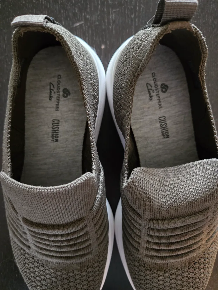 Women's Clarks CloudSteppers Cushion Shoes image indicator(7)