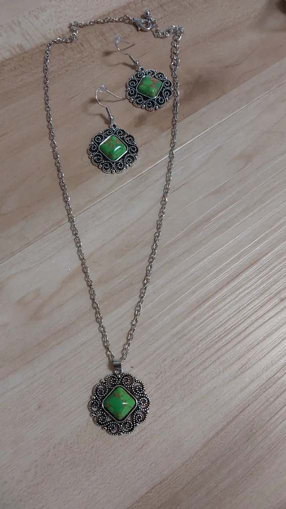 BRAND NEW Elegant Jewelry Sets image indicator(6)