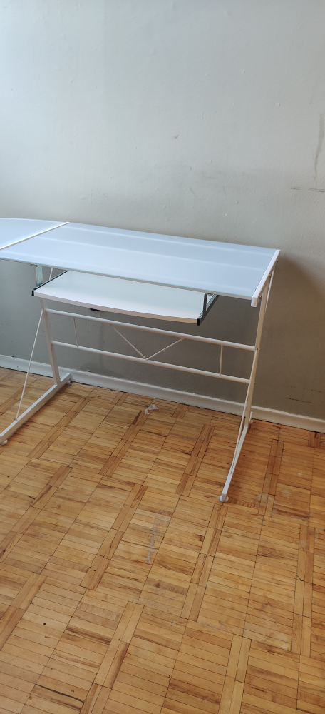 Corner Computer Desk with frosted Glass Top