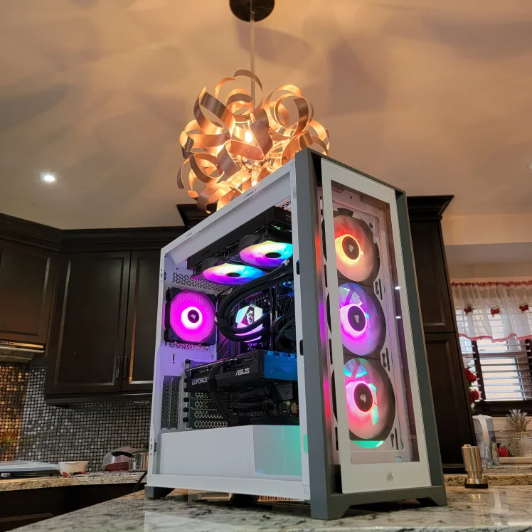 Performance Gaming PC : Ryzen 7 7700X / RTX 5070 / 32GB RAM image indicator(10)