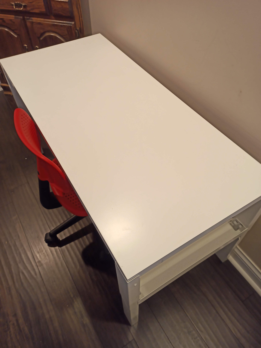 Ikea white Desk with Red Chair - photo 4