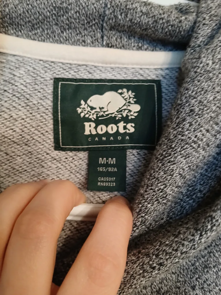 ROOTS Grey branded hoodie, size medium (M) image indicator(9)
