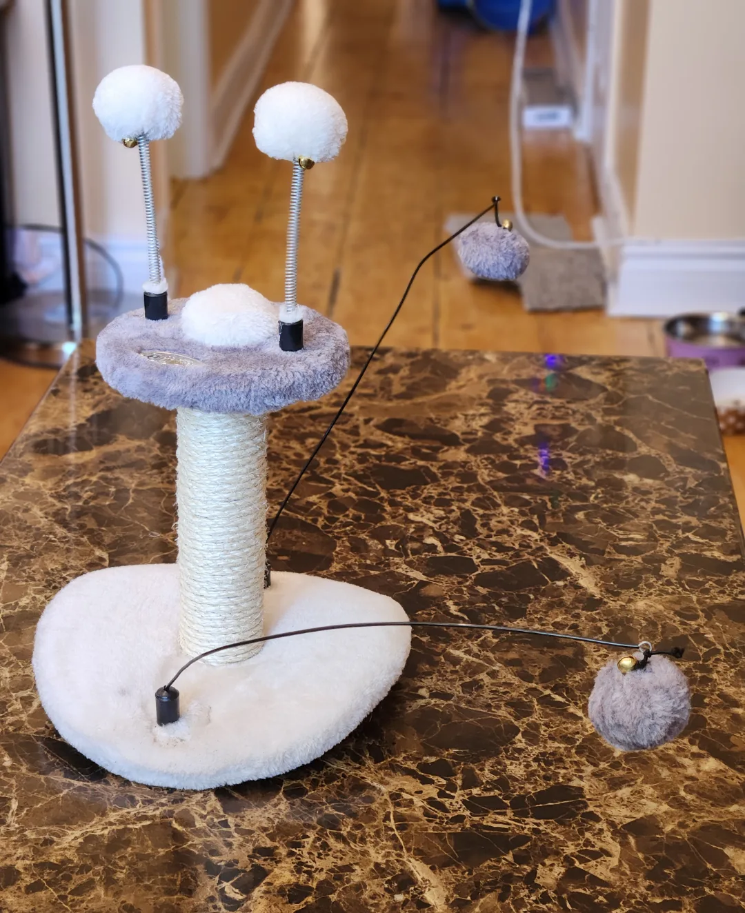 BUDZ Cat Scratcher & Interactive Cat Toy image indicator(2)