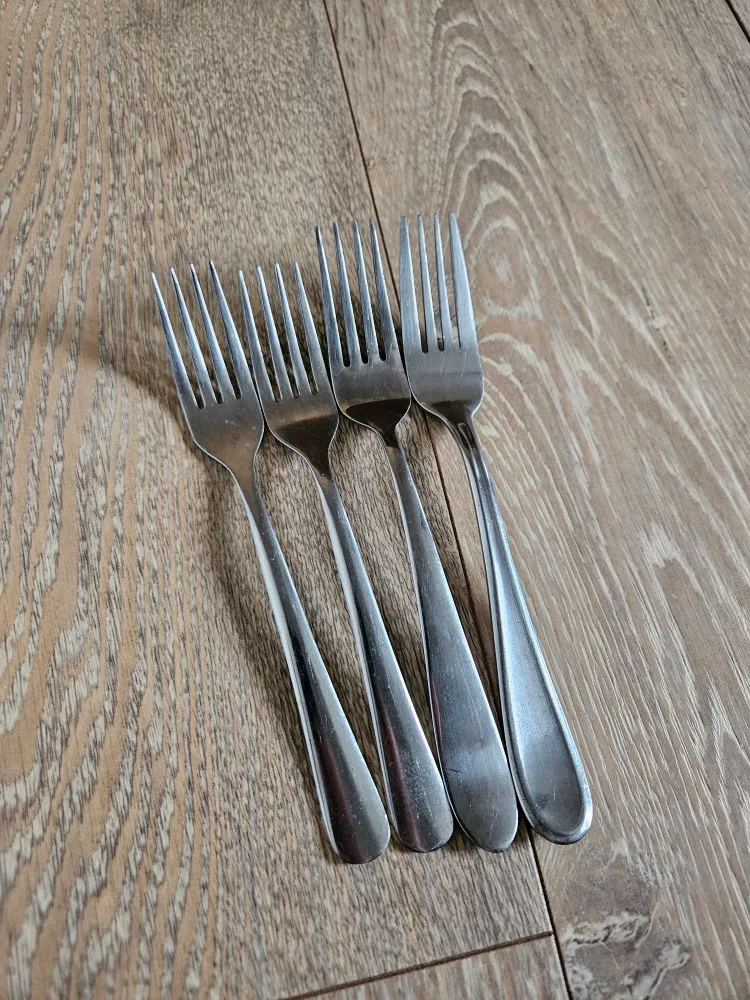 #freecycle Set of Four Stainless Steel Forks thumbnail