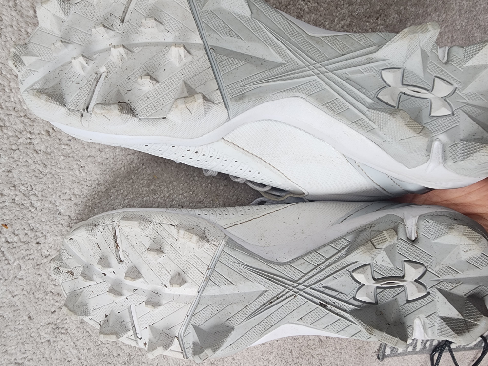 Under Armour Kids' Cleats - Size 4.5Y - photo 2