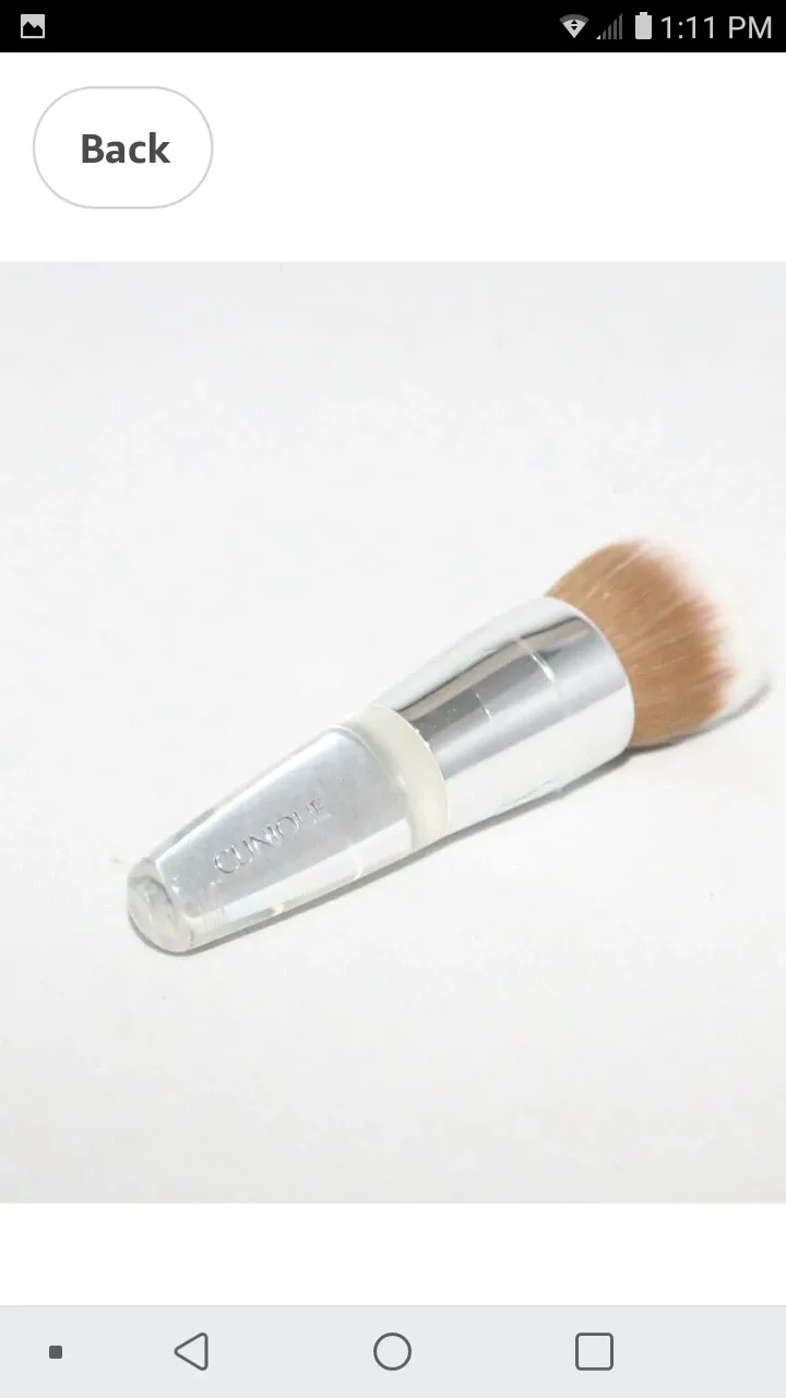 Clinique 4.5" Foundation Brush image indicator(2)