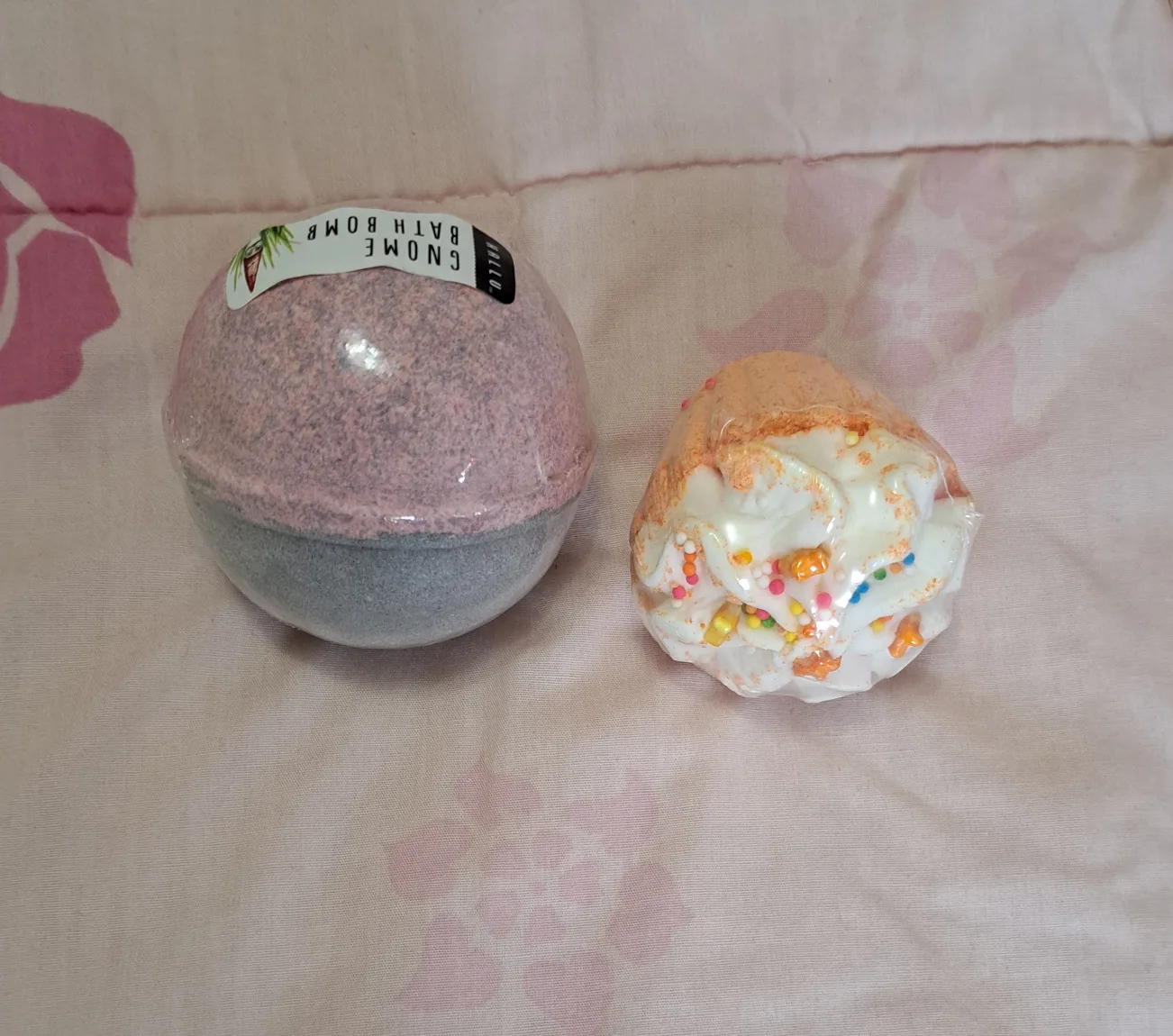 Bath Bombs - Two Unique Scents image indicator(2)