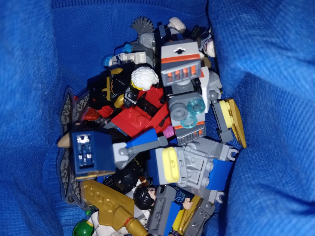 Lot of LEGO Ninjago Minifigures and Accessories image indicator(2)