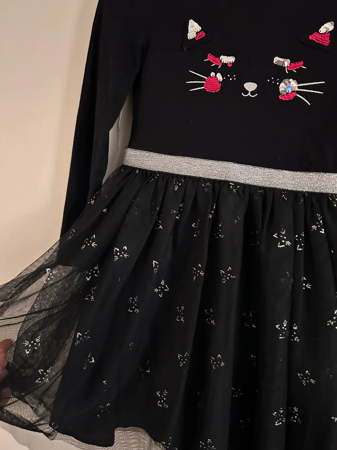 Beautiful quality dress with sequins 7-9years(120-130cm) image indicator(2)