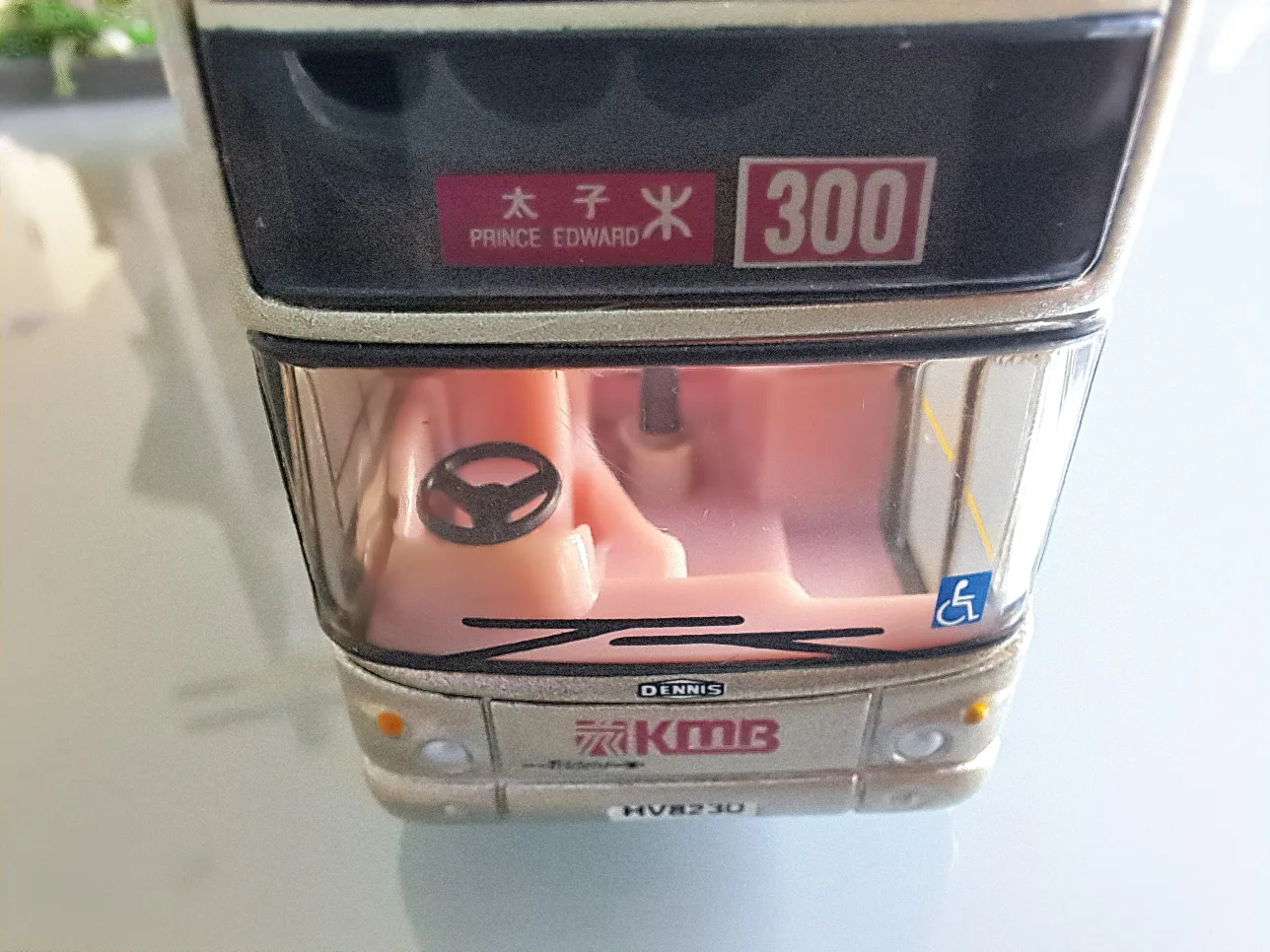 HONG KONG 1/76 KMB DENNIS BUS Model image indicator(6)