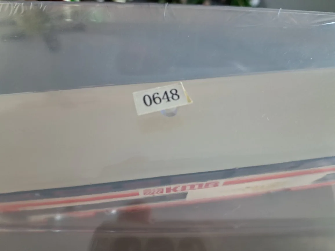 KMB 80th Anniversary Limited Edition Bus Model 0648/888 image indicator(3)