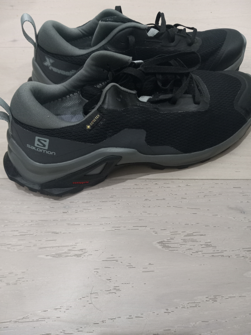 gst it for $89 Salomon Gore-Tex Hiking Shoes Women size 9 - photo 3