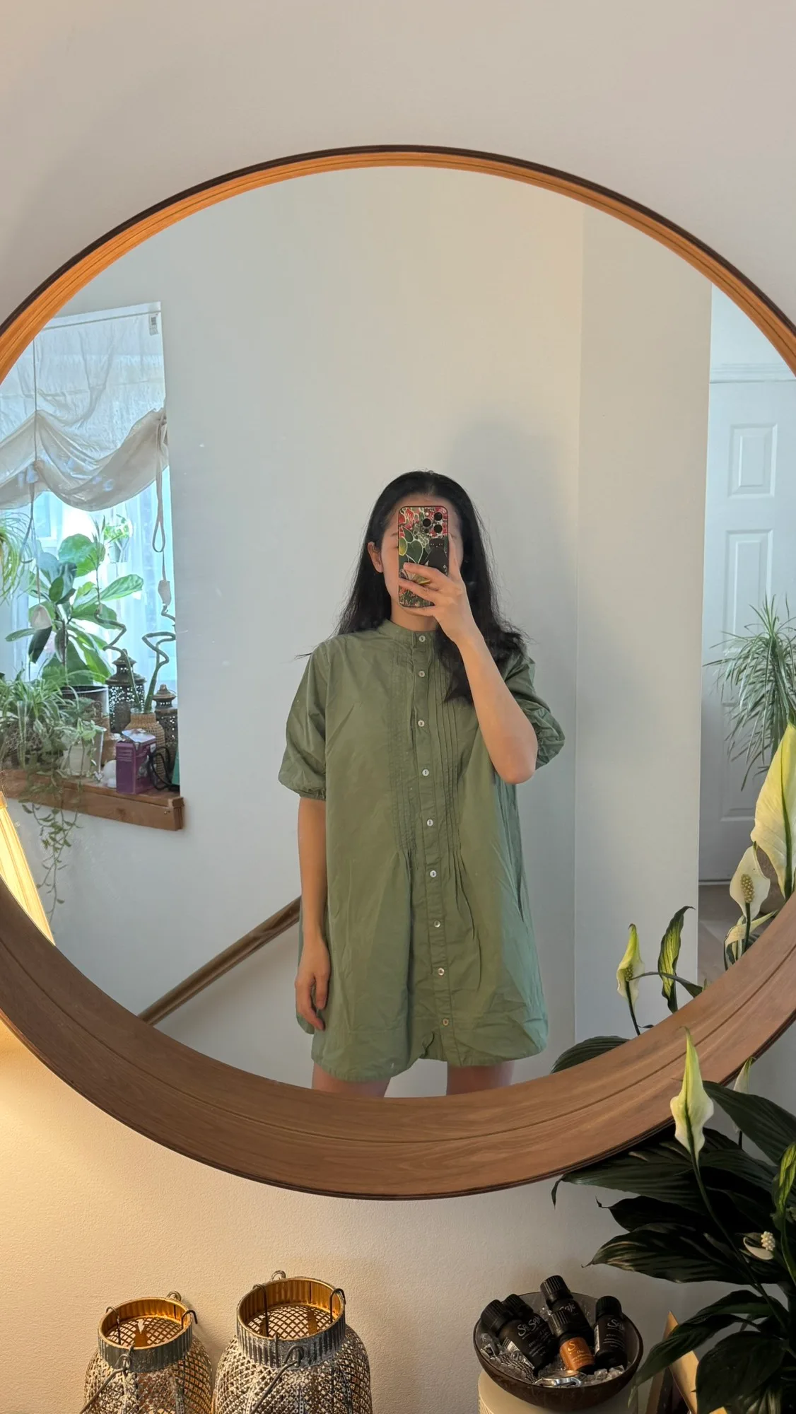 rosebanks pleated green 2 ways dress image indicator(3)