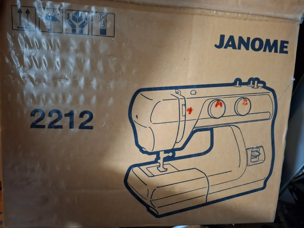 Janome 2212 Sewing Machine image indicator(2)