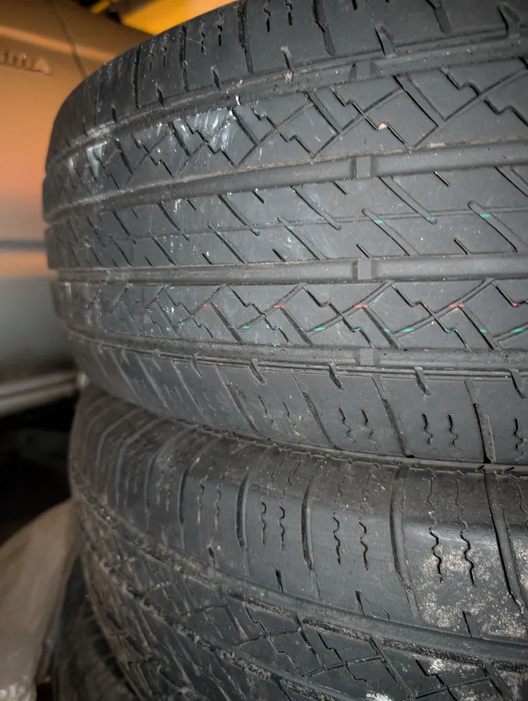 All season tires 235/75/15 image indicator(2)