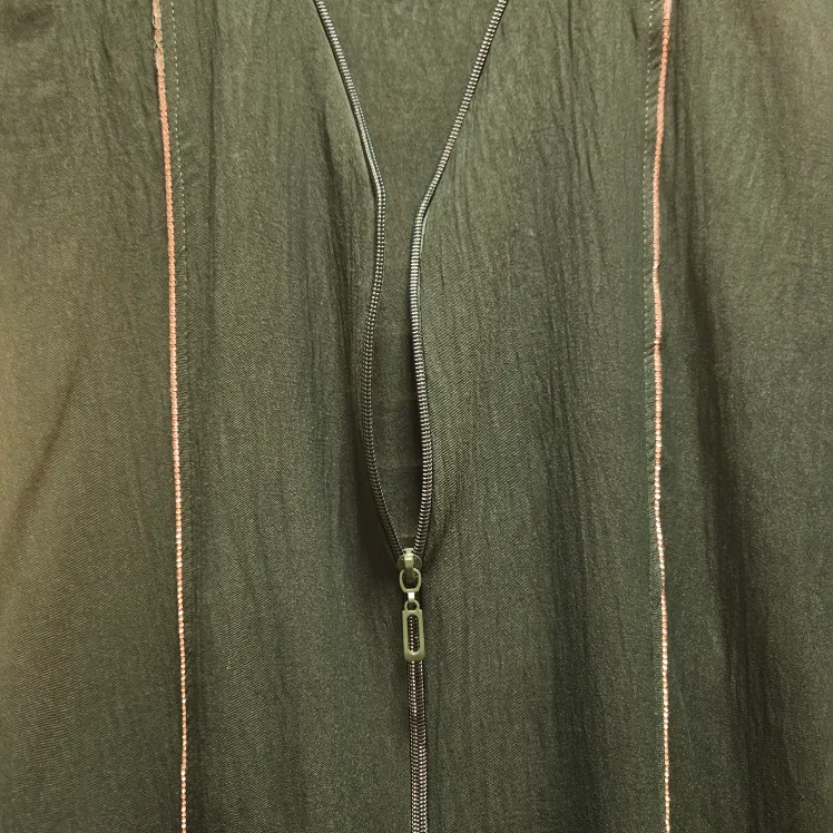 Elegant Emerald Green Abaya with Rose Gold Detailing image indicator(4)