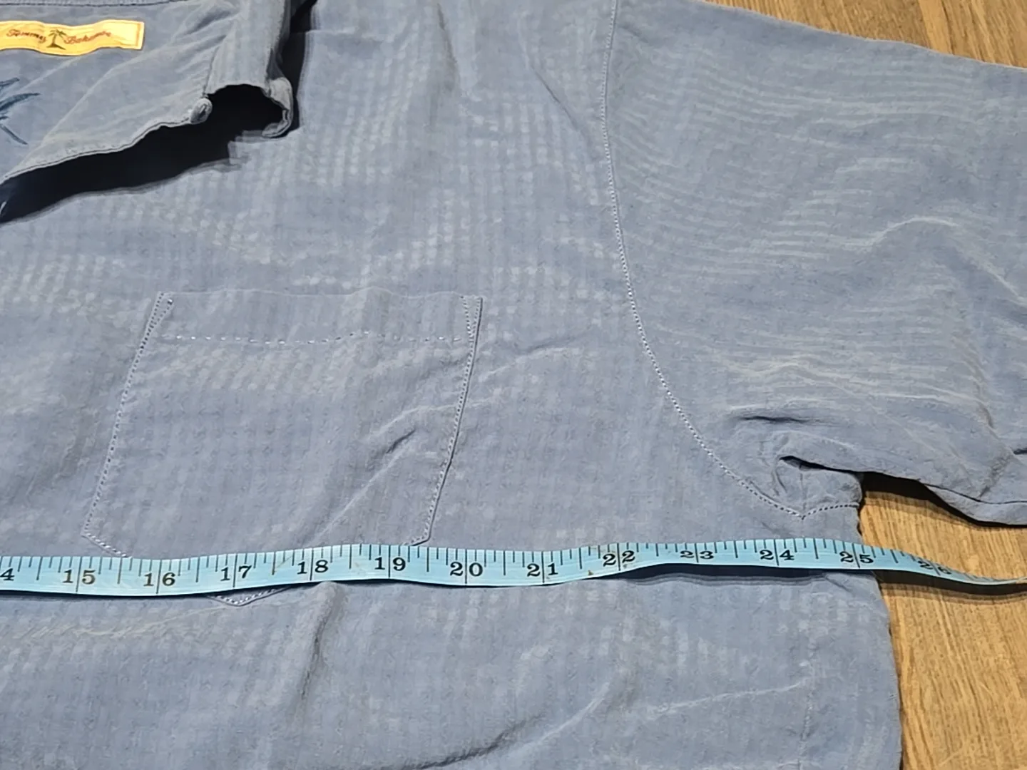 Tommy Bahama Men's XL Silk Button-Down Shirt image indicator(9)