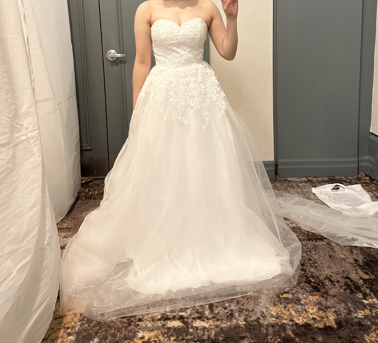 Brand new wedding gown
