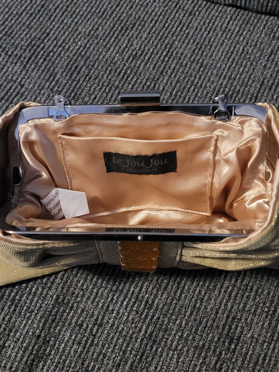 Champagne Bow Clutch image indicator(3)