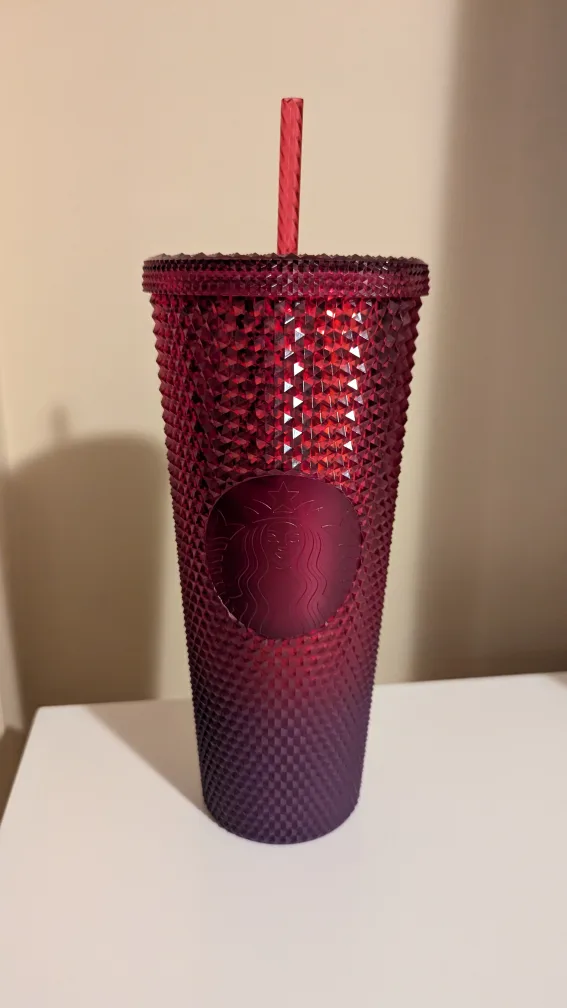 Starbucks x Disney World Cinderella Red Cold Cup image indicator(2)