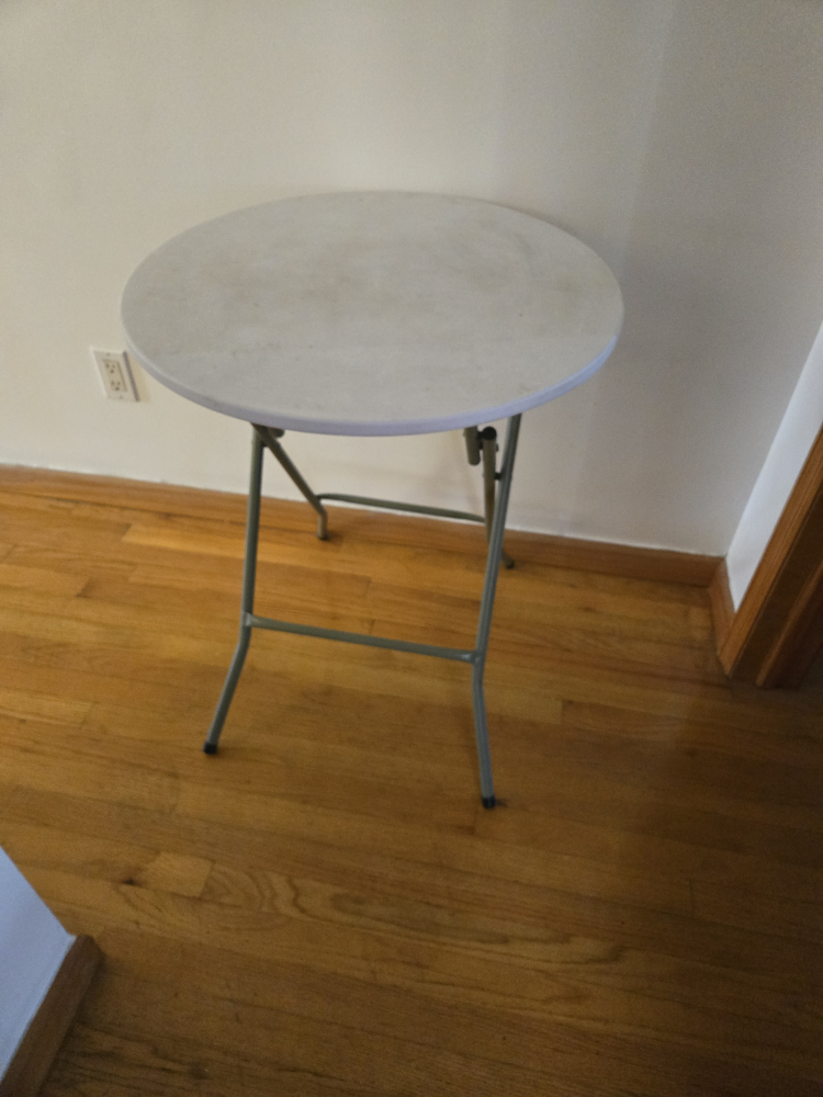 Round Folding Table