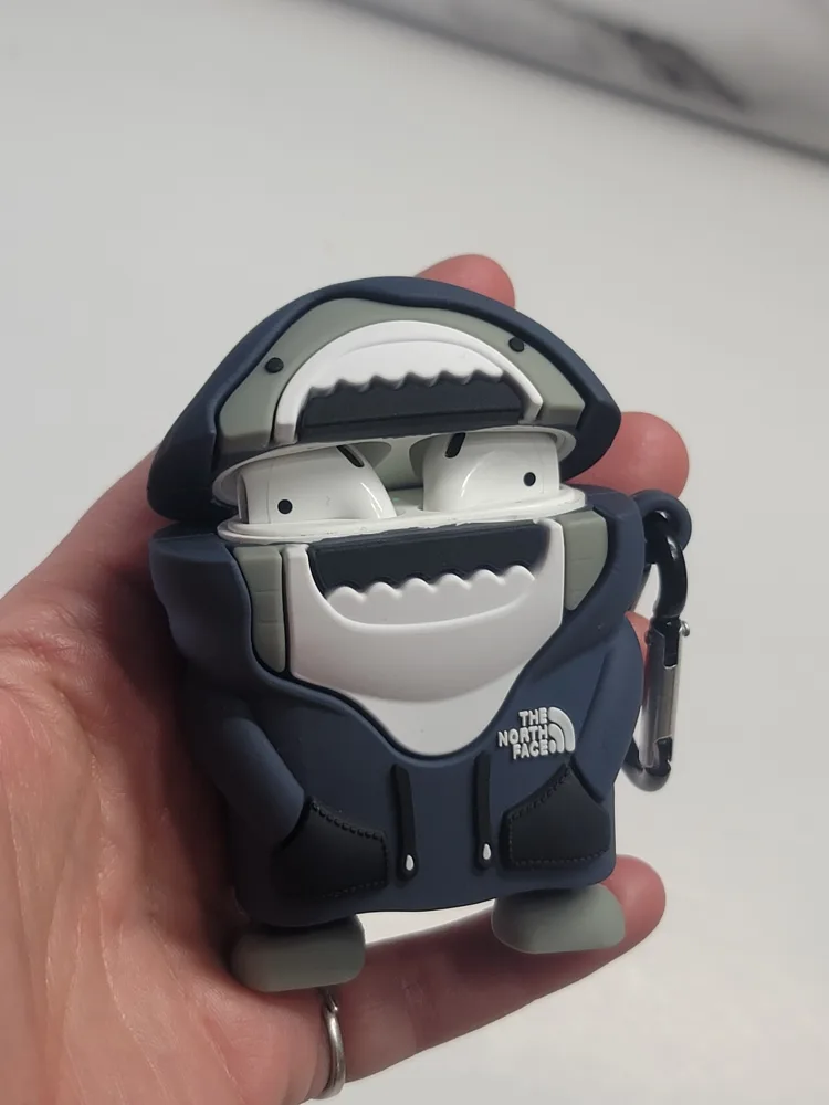 Airpods 2 with The North Face shark case included image indicator(3)