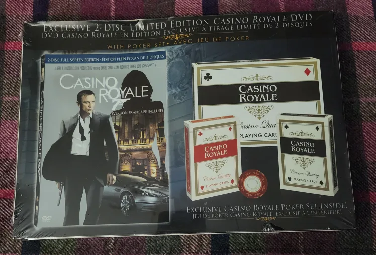 Casino Royale 007 - 2-Disc Limited Edition DVD with Poker Set thumbnail