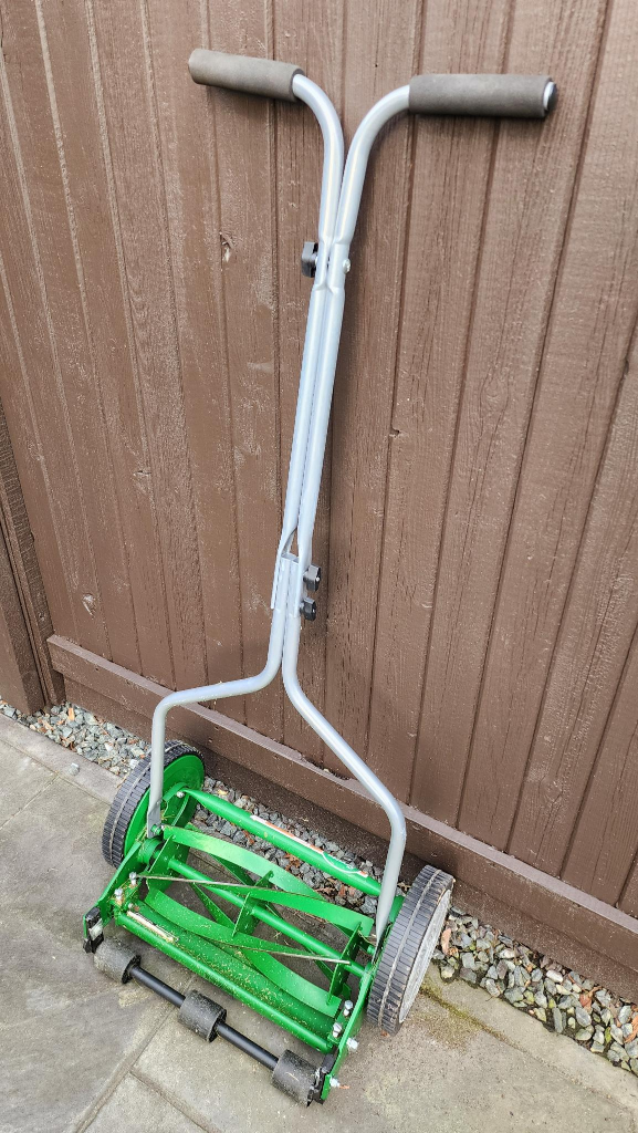 Manual Push Lawn Roller