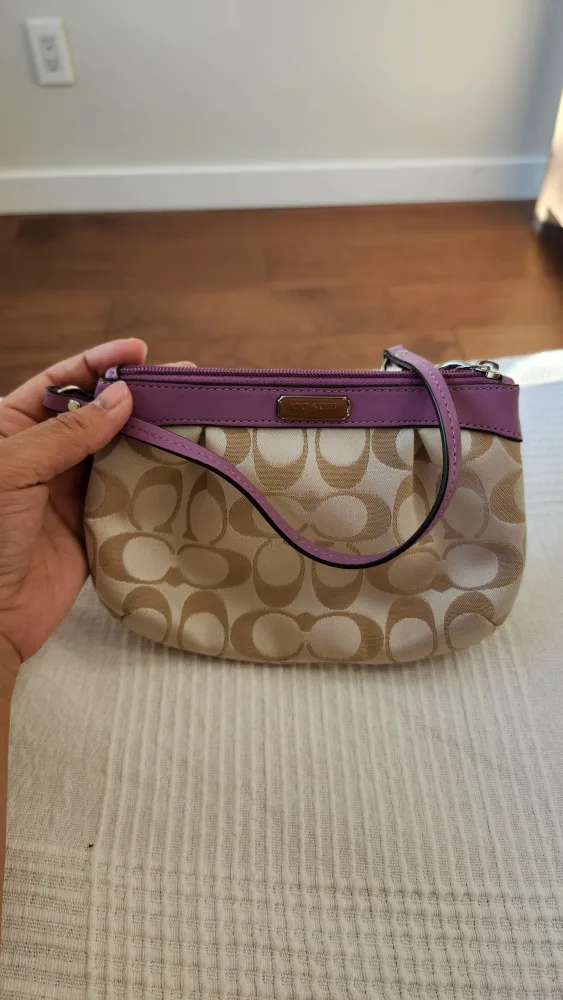 Coach Wristlet Beige and Purple image indicator(7)