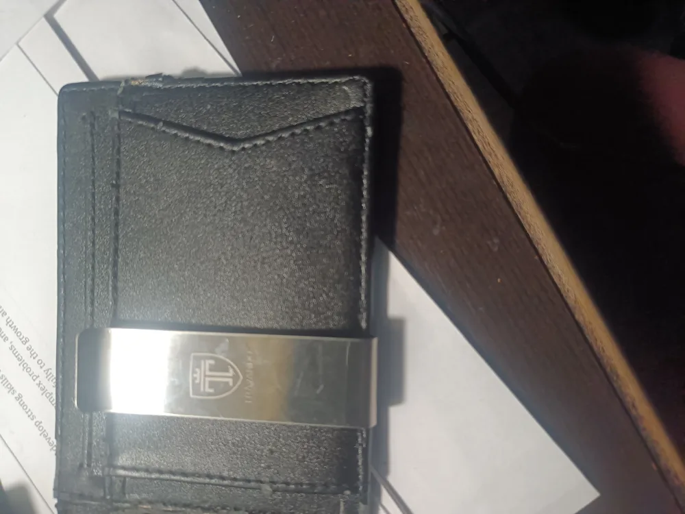 Men's Black Leather Wallet image indicator(4)