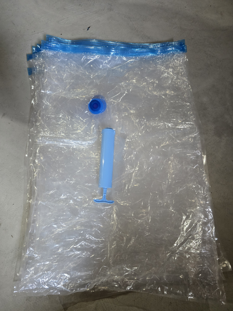 Space-Saving Vacuum Storage Bags with Pump - photo 2