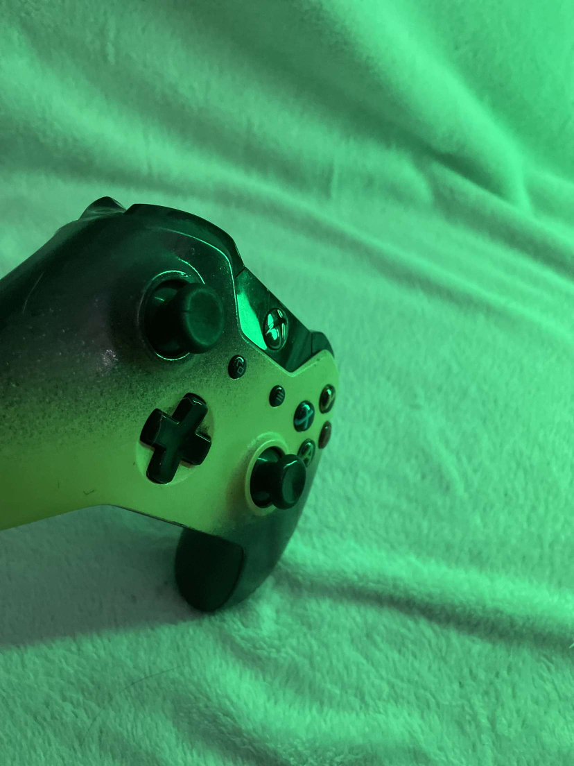 Custom Xbox One Controller - Black and Yellow Fade - photo 2