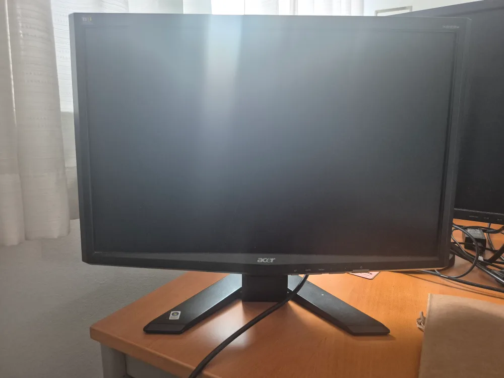 Acer X223W 22-inch LCD Monitor thumbnail