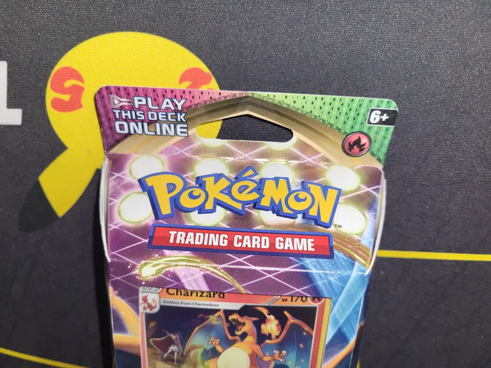 Sealed. Vivid Voltage Charizard Theme Deck image indicator(3)