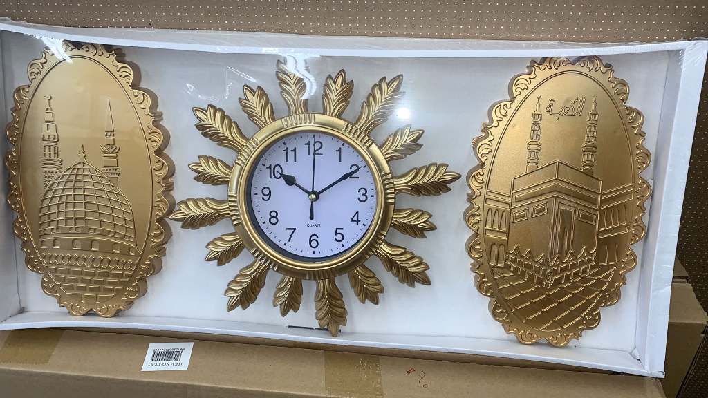 clock plastic - photo 2