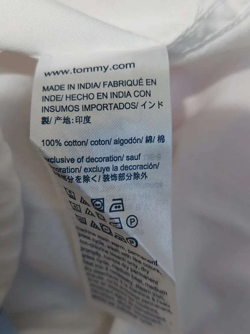 NEW- Tommy Hilfiger Boys' Colour-Block Oxford Shirt  NWT image indicator(7)