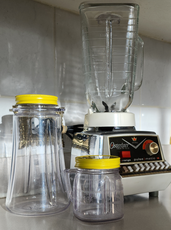 Vintage Osterizer Pulse-Matic 16 Blender - photo 3