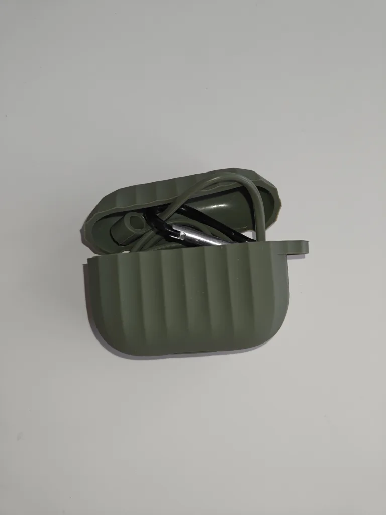 Olive Green Silicone AirPods Pro Case image indicator(2)