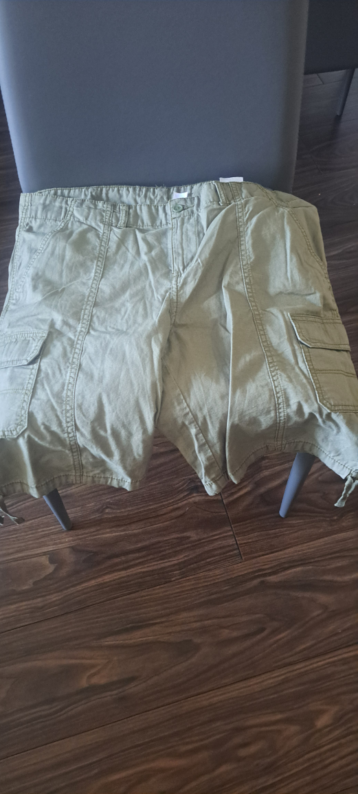 women' Olive Green Cargo Shorts - Size 14 - photo 2