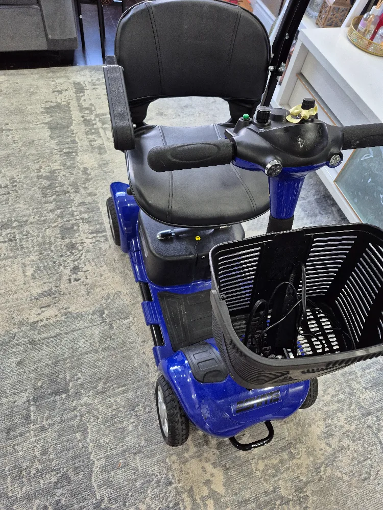 Mobility Scooter - Blue image indicator(3)