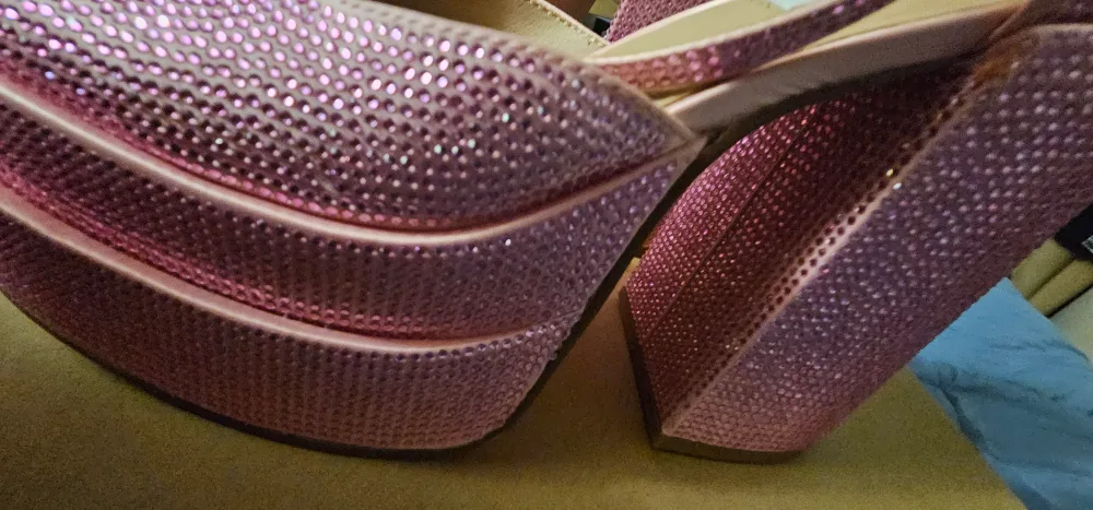 Steve Madden image indicator(6)