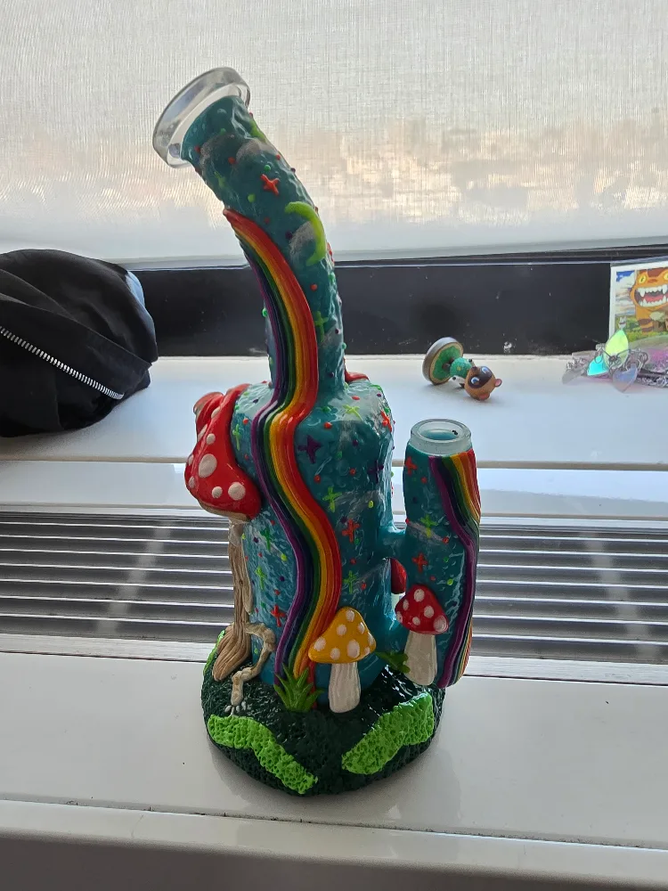 Hand-painted Psychedelic Mushroom Bong image indicator(4)