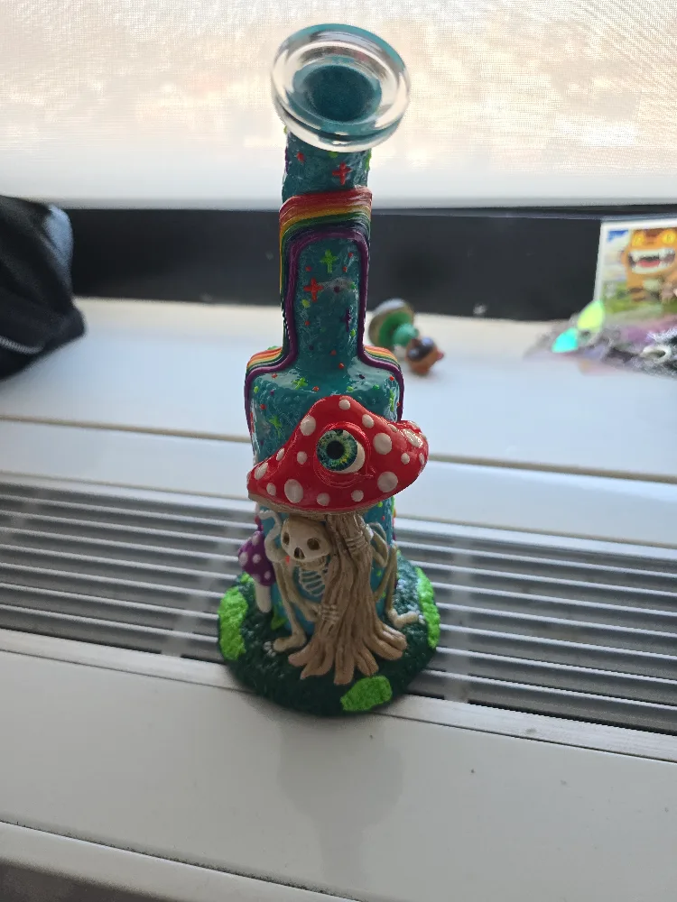 Hand-painted Psychedelic Mushroom Bong image indicator(6)