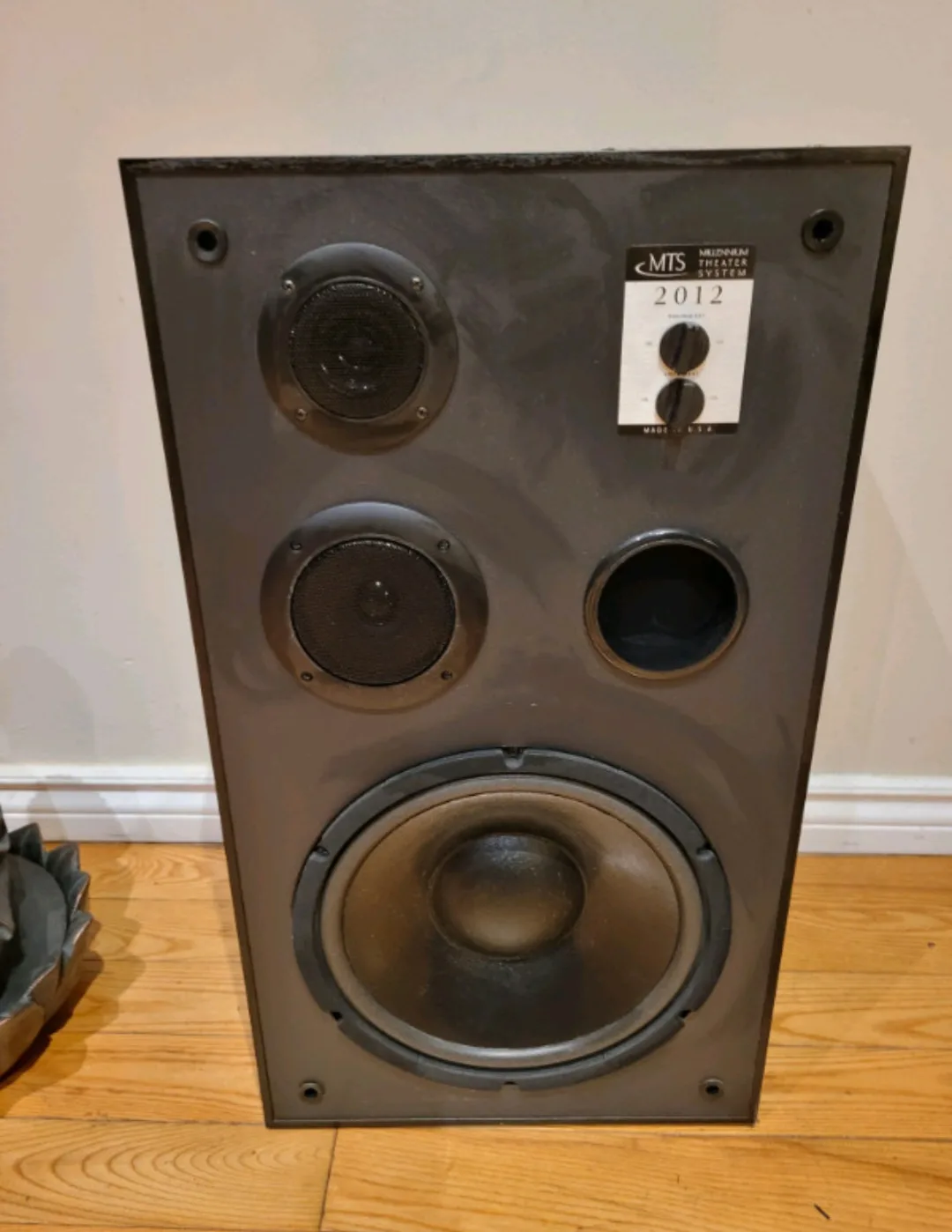 MTS 2012 Home Theatre Speakers image indicator(5)