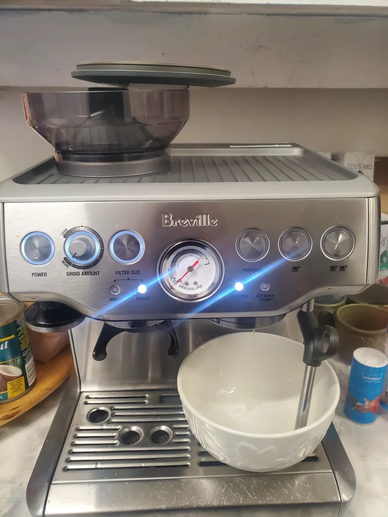 Breville Barista Express Espresso Machine thumbnail